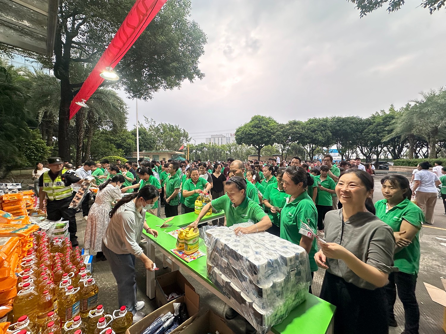 4cccfa55-7016-4fd9-8ba1-d3aec466a508.jpg